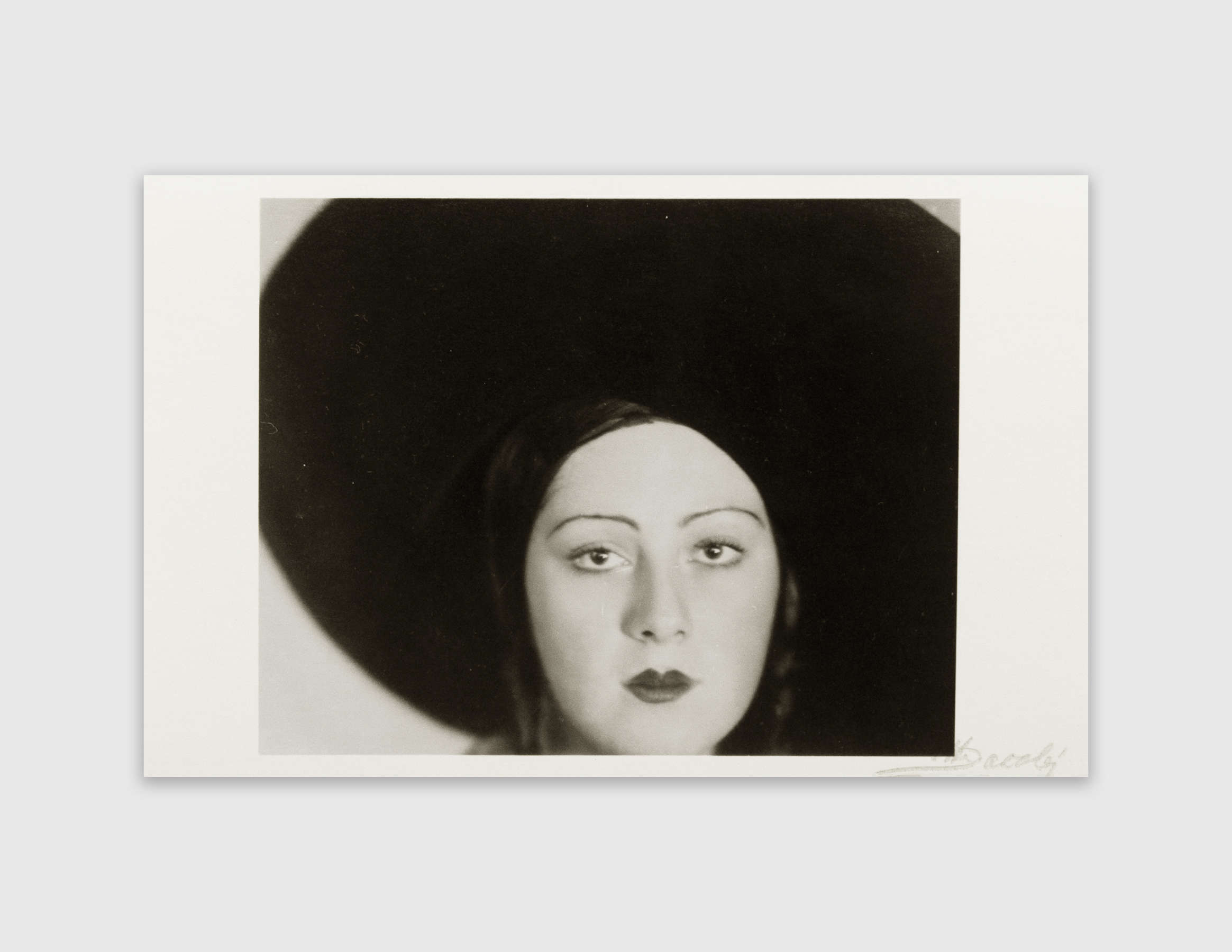 Head of the Dancer Niuta Norskaya