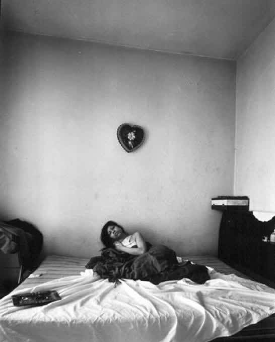 Bruce Davidson, Untitled, East 100th Street (Couple Dancing