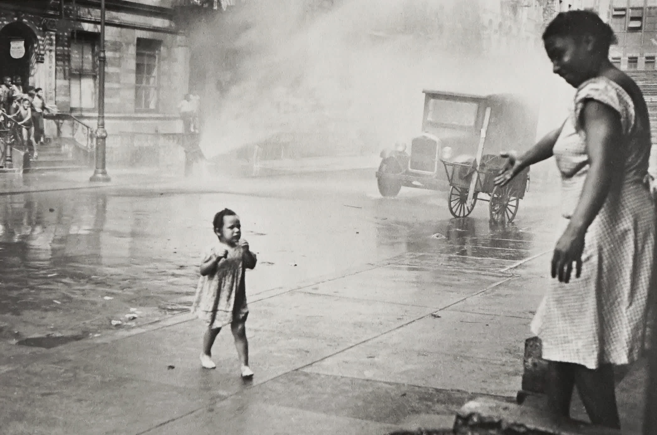 Helen Levitt, Untitled, New York, 1942 | Jackson Fine Art