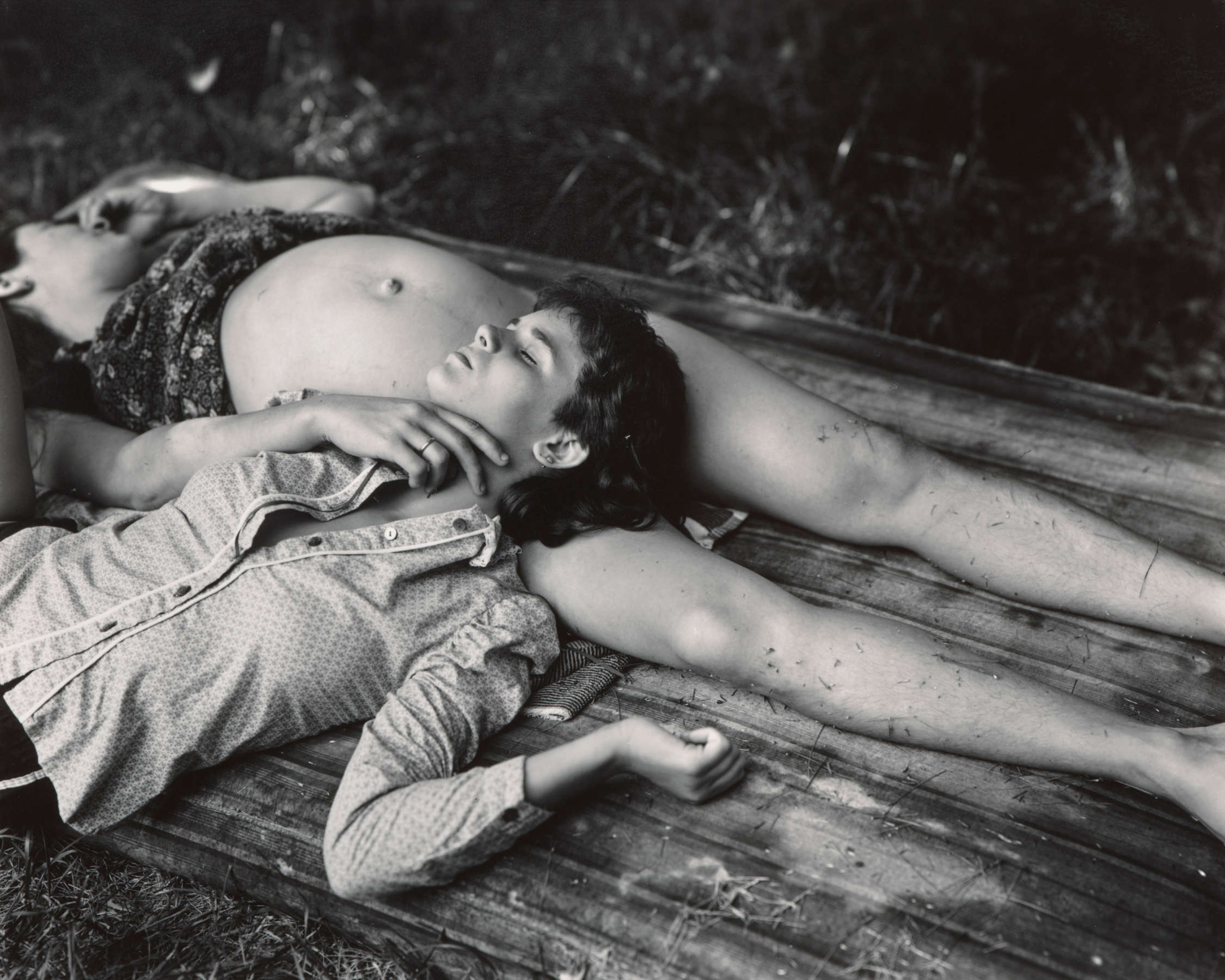 Sally Mann, Jenny and Leslie Lying Down (At Twelve), 1983-1985