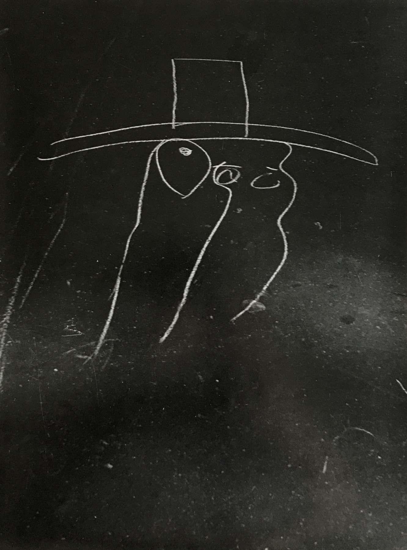 New York (Large hat, minimal drawing)