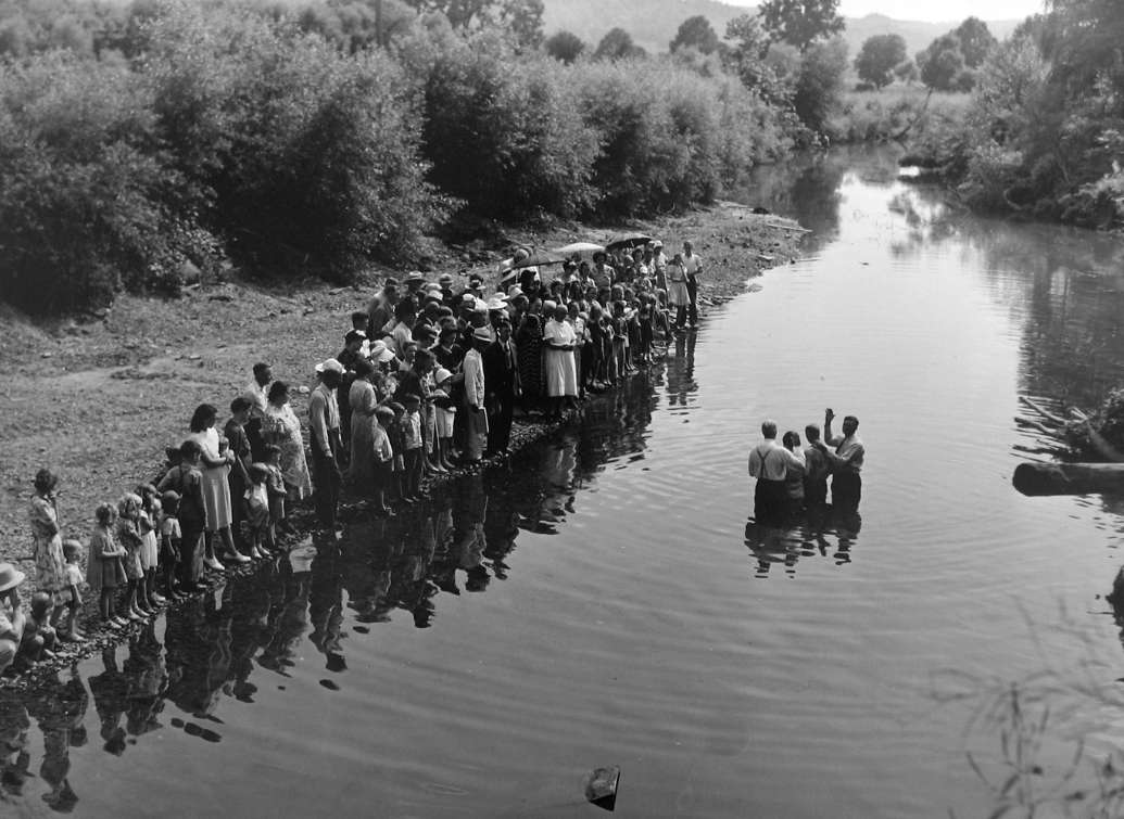 Congregation of PrimItive Baptist Church Gathers for Baptizing, Kentucky