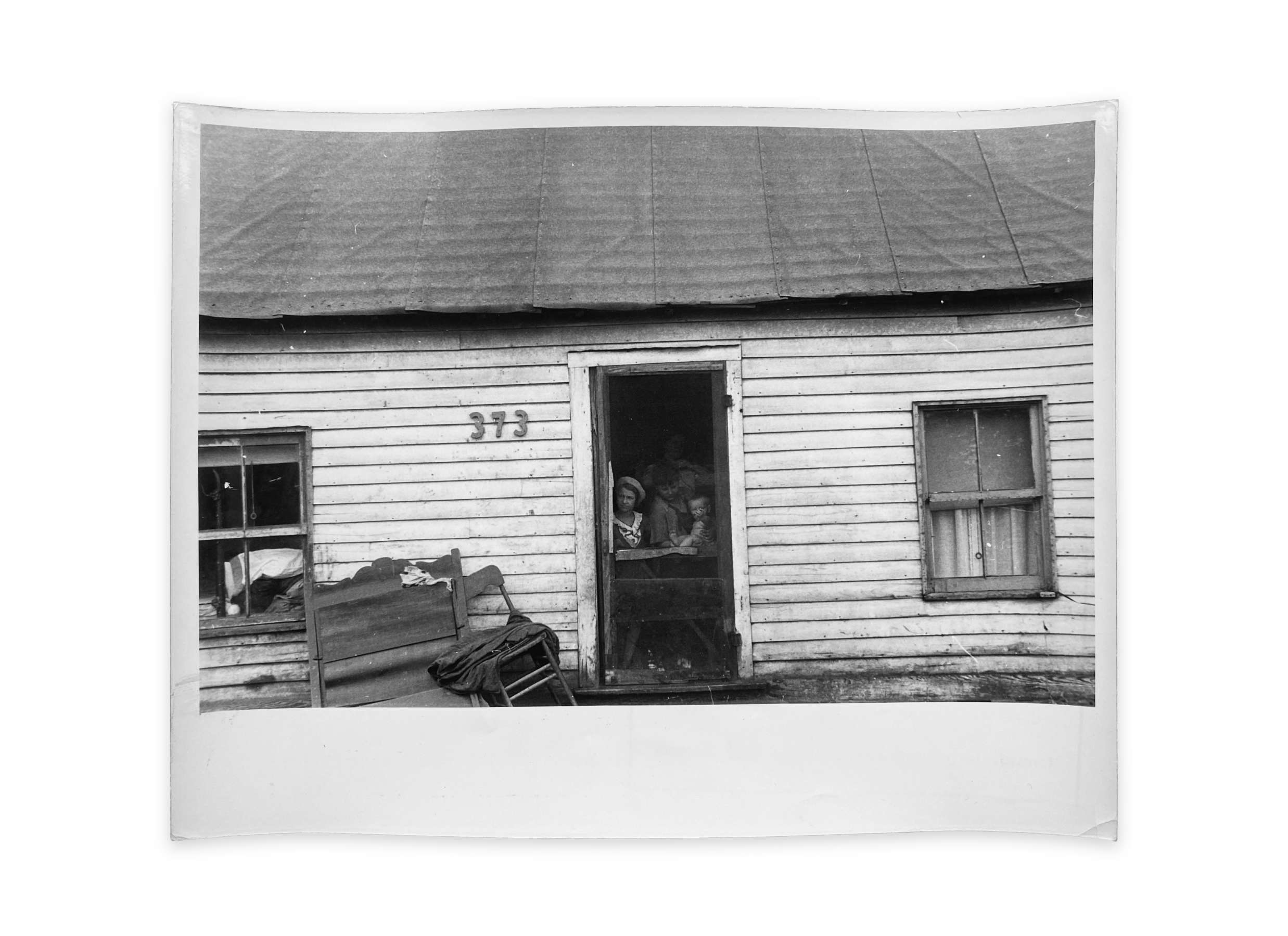 Dwellers in Circleville's %22Hooverville,%22