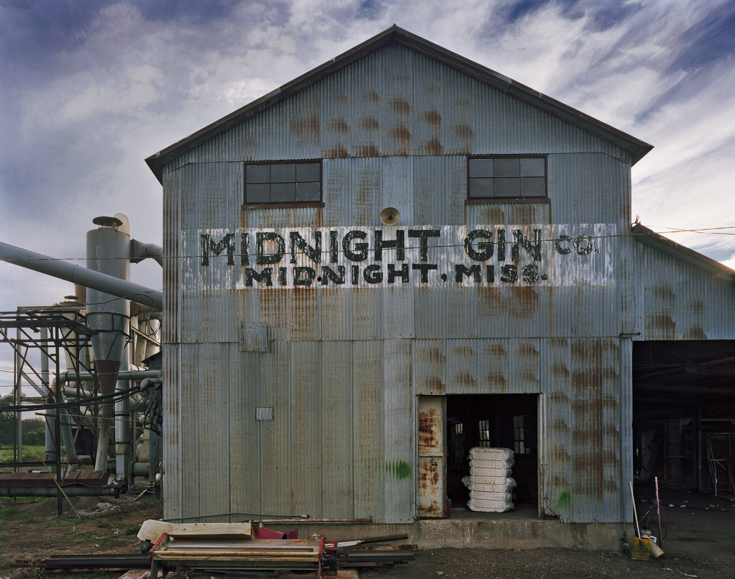 Midnight Gin, Midnight, MS