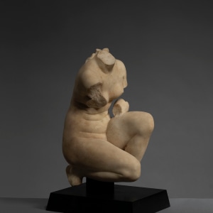 Hellenistic crouching Venus, c.1st century BC