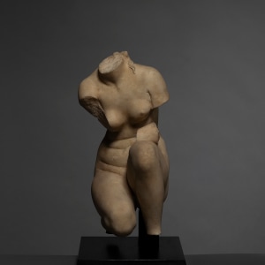 Hellenistic crouching Venus, c.1st century BC