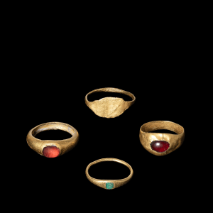 62. Roman ring with cabochon, c.1st century BC-1st century AD