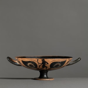 Greek black-figure kylix with ithyphallic guineafowl, Late 5th century BC