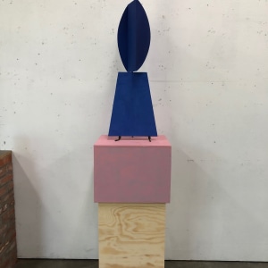 Dirk Zoete, Mr. Silence - sculpture at the right, 2023