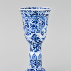 A CHINESE BLUE & WHITE STEMCUP, Kangxi (1662 – 1722)
