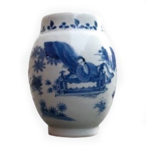 A FINE AND SMALL CHINESE BLUE AND WHITE JAR, Transitional, circa 1640 - 1660