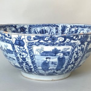 A LARGE CHINESE BLUE AND WHITE KRAAK BOWL, Chongzheng (1635-1650)