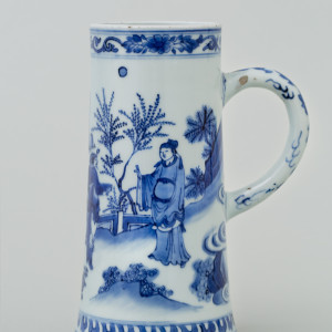 A CHINESE BLUE AND WHITE TRANSITIONAL TANKARD, Transitional, 1640’s