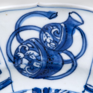 A FINE CHINESE BLUE AND WHITE KRAAK PLATE, early 17th century