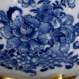 A CHINESE BLUE AND WHITE POT POURRI AND COVER , Qianlong (1736-1795)