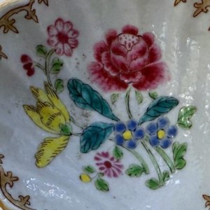 AN UNUSUAL FAMILLE ROSE SWEETMEAT DISH, Qianlong (1736-1795), c. 1765.