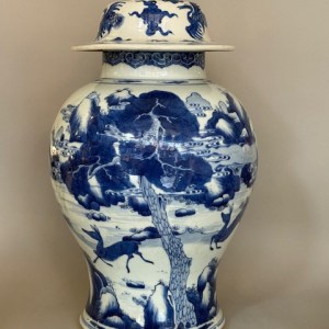 A Chinese 'Deer and Crane' Baluster Vase and Cover, Kangxi (1662‑1722)