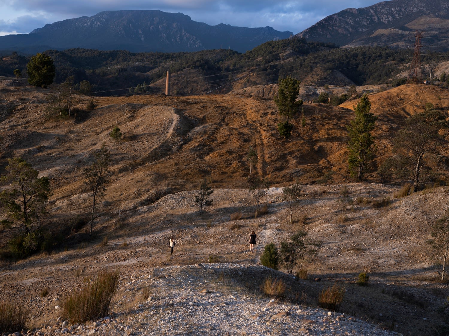 Sarah Rhodes, Isobelle and Teyah, 2022