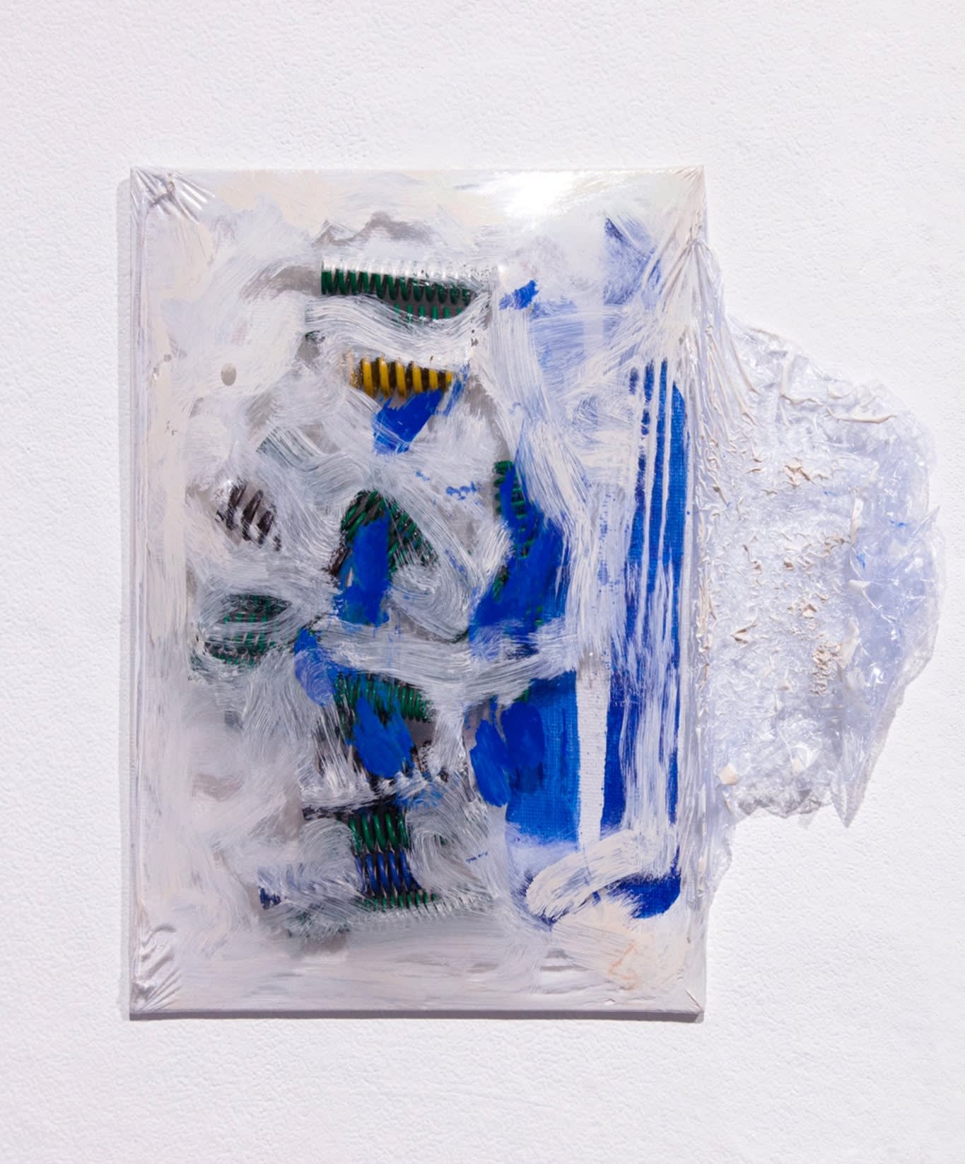 Lucky Packets is a series that explores the notions of surprise and chance. Through playful experimentation and the combination of...