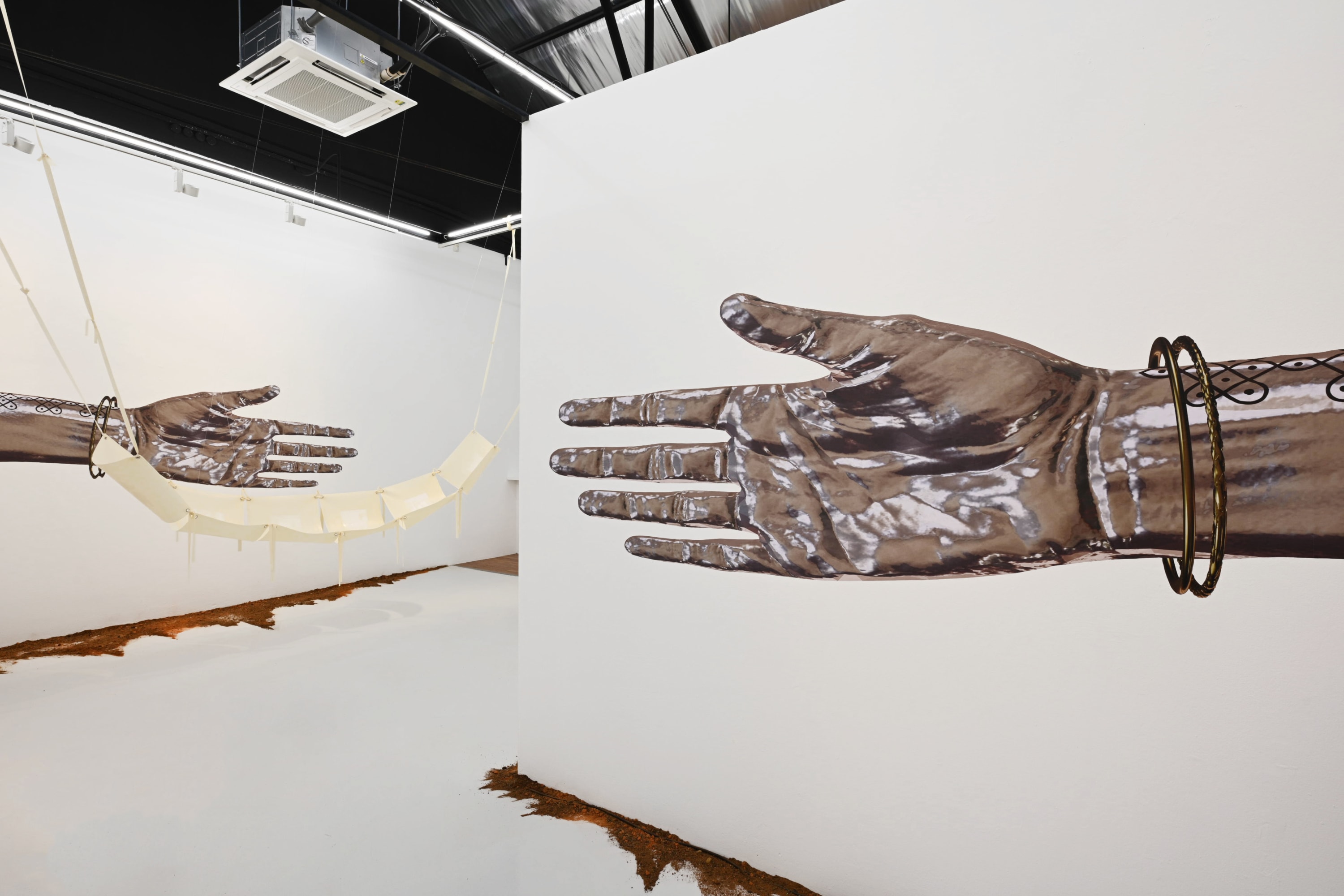 Priyageetha Dia, _kolam.bangle.hand, 2022