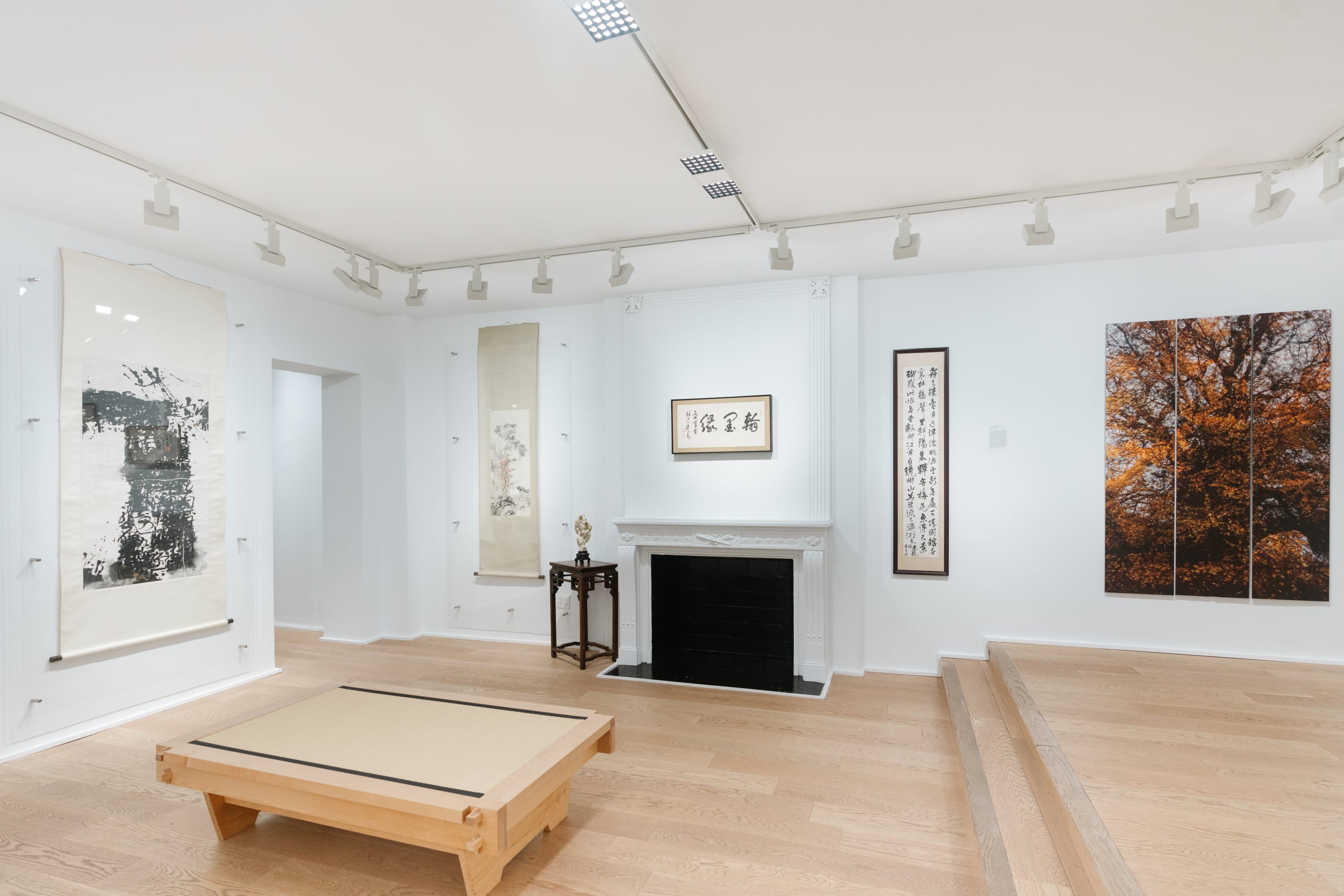 This exhibition features works by Huang Junbi (1898-1991) and Hu Yefu (1908-1980), representing traditional approaches to brush and ink. In...