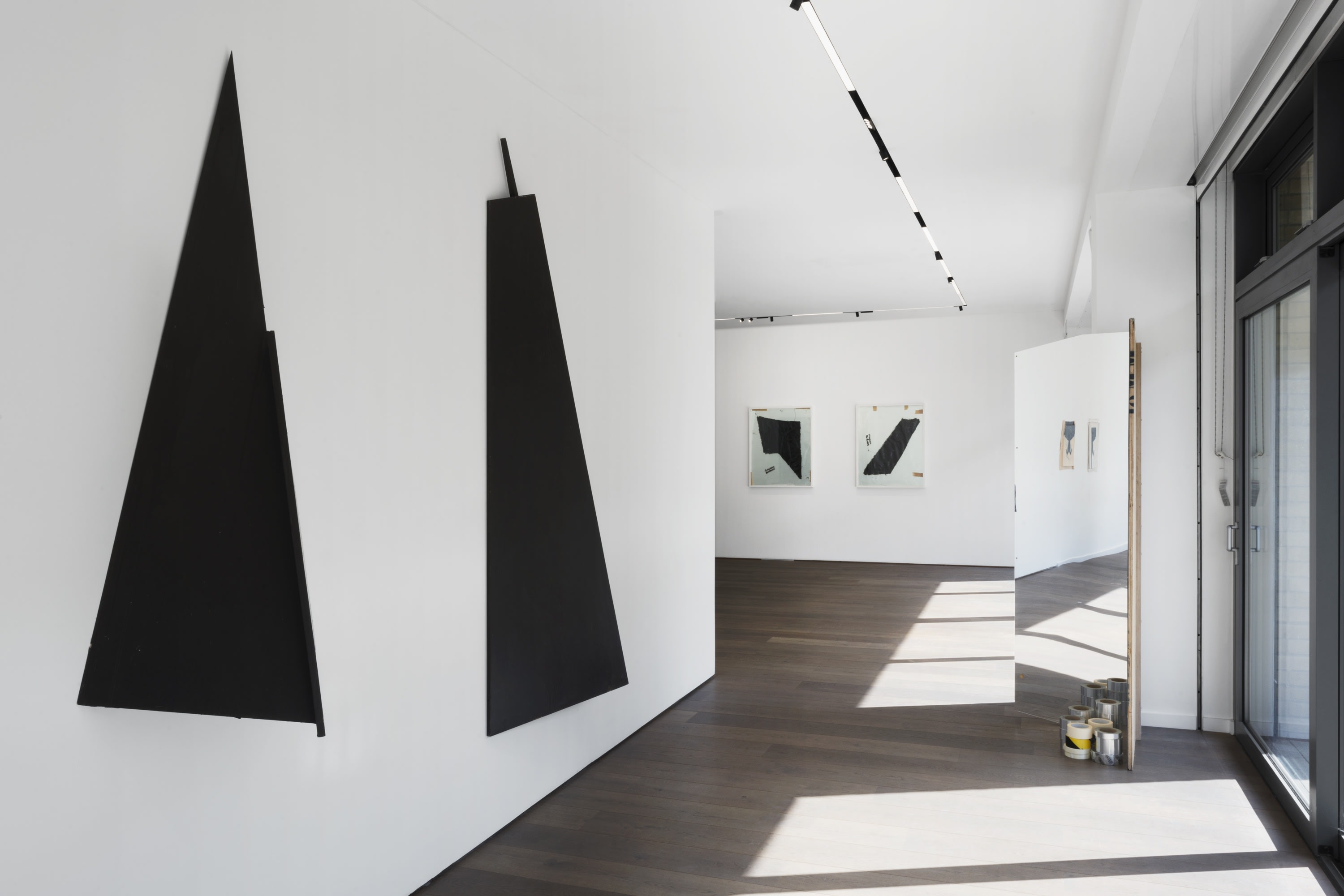 Installation views: Cullinan Richards: Retrospective, Alma Pearl, London, 2024. Photo: Reliant Imaging