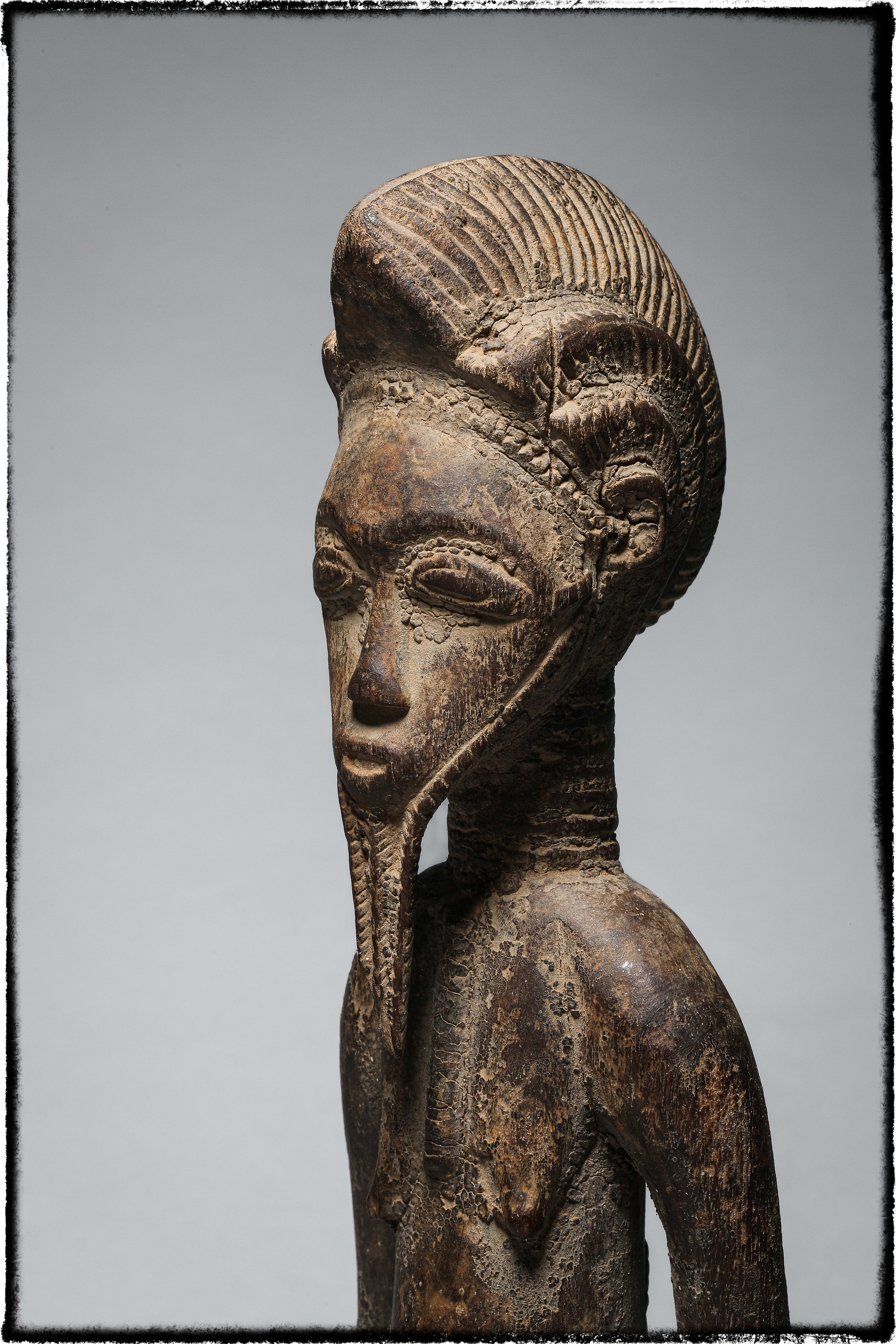 RÉCEPTACLE D'UN ESPRIT DE LA NATURE, cette statue asie usu invite par sa beauté LE GÉNIE À Y RÉSIDER ET...