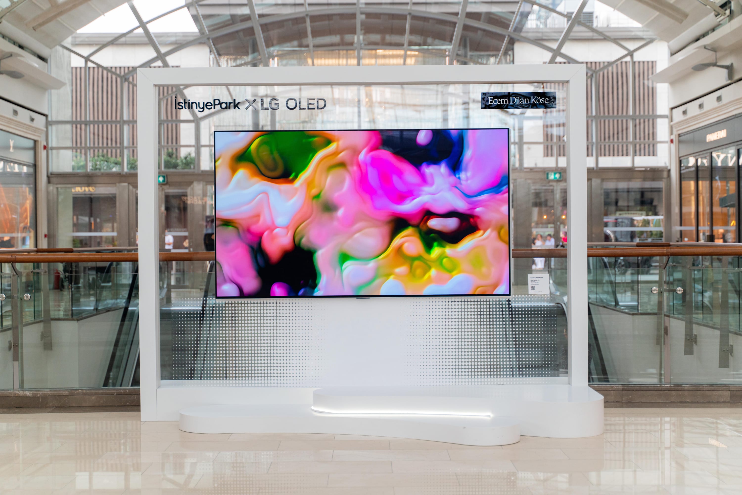 Ecem Dilan Köse x LG OLED