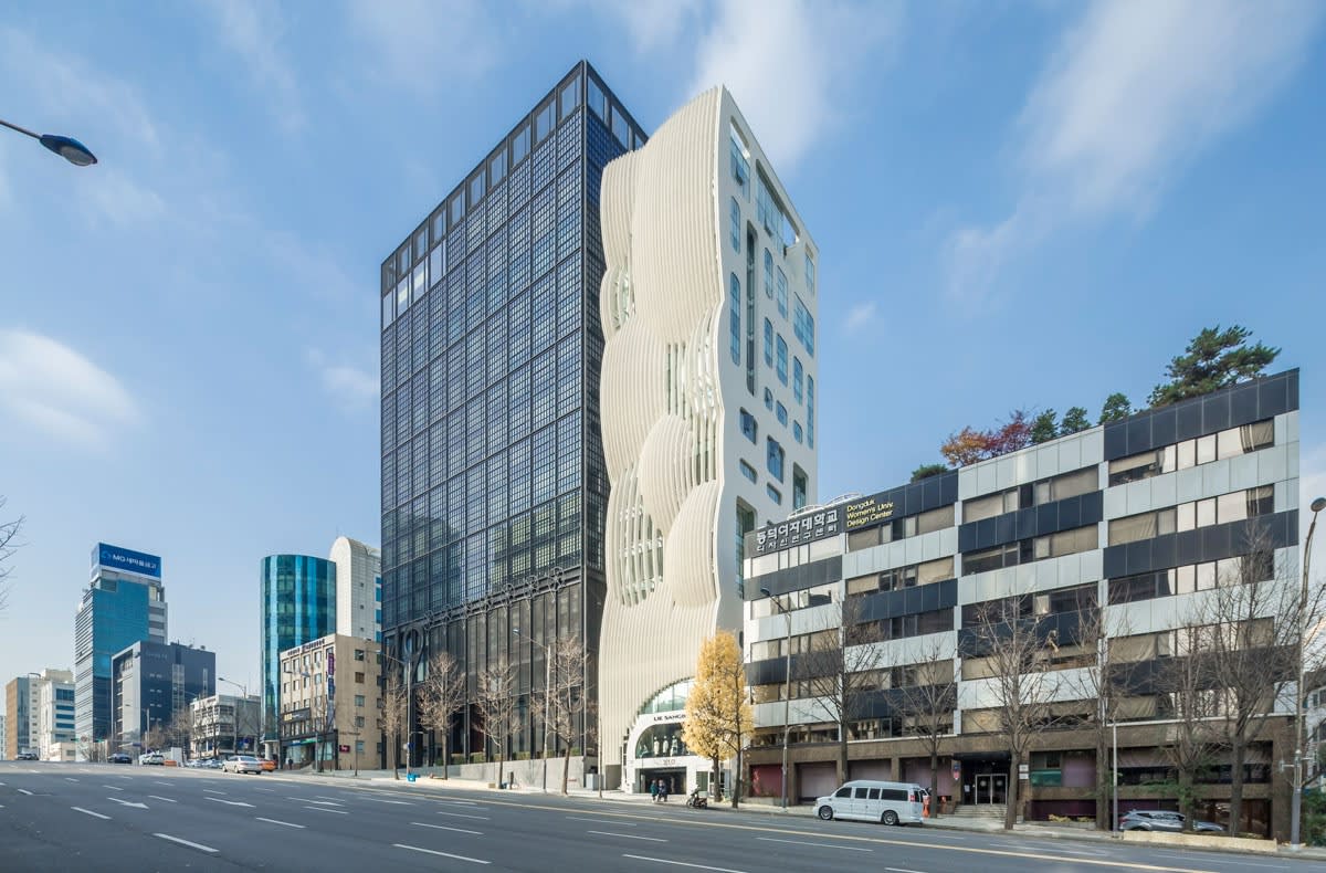 BLANK SPACE Seoul is located in Chungdam Dong, Gangnam- inside of LIE SANGBONG building at 451, Dosandaero, Gangnam Gu, Seoul,...