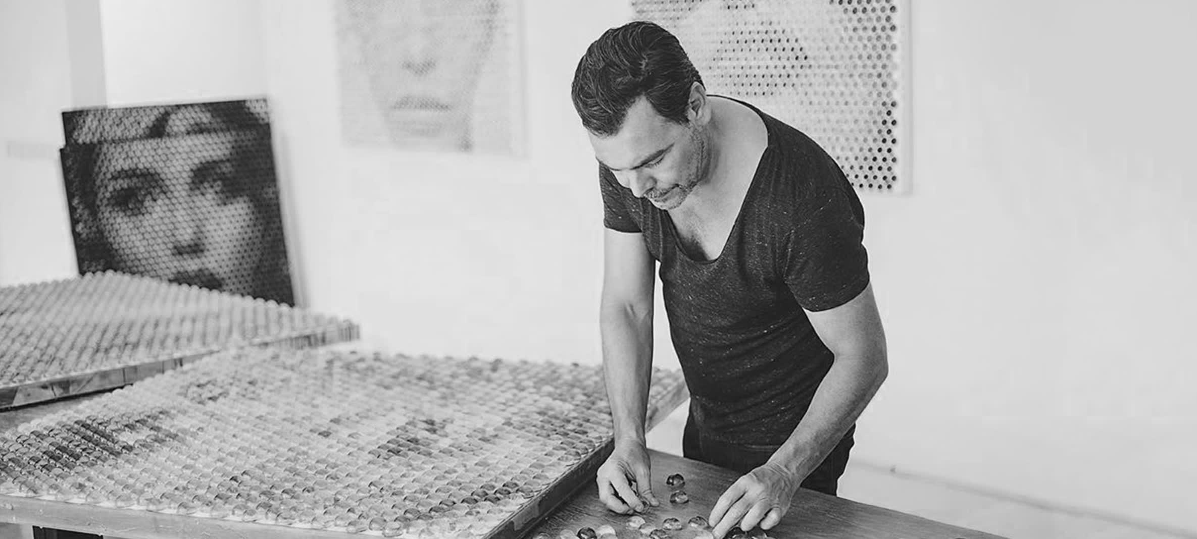 Nemo Jantzen Neo-Pointillism Dutch artist Nemo Jantzen creates his photomosaic portraits by collecting and placing thousands of individual images behind...