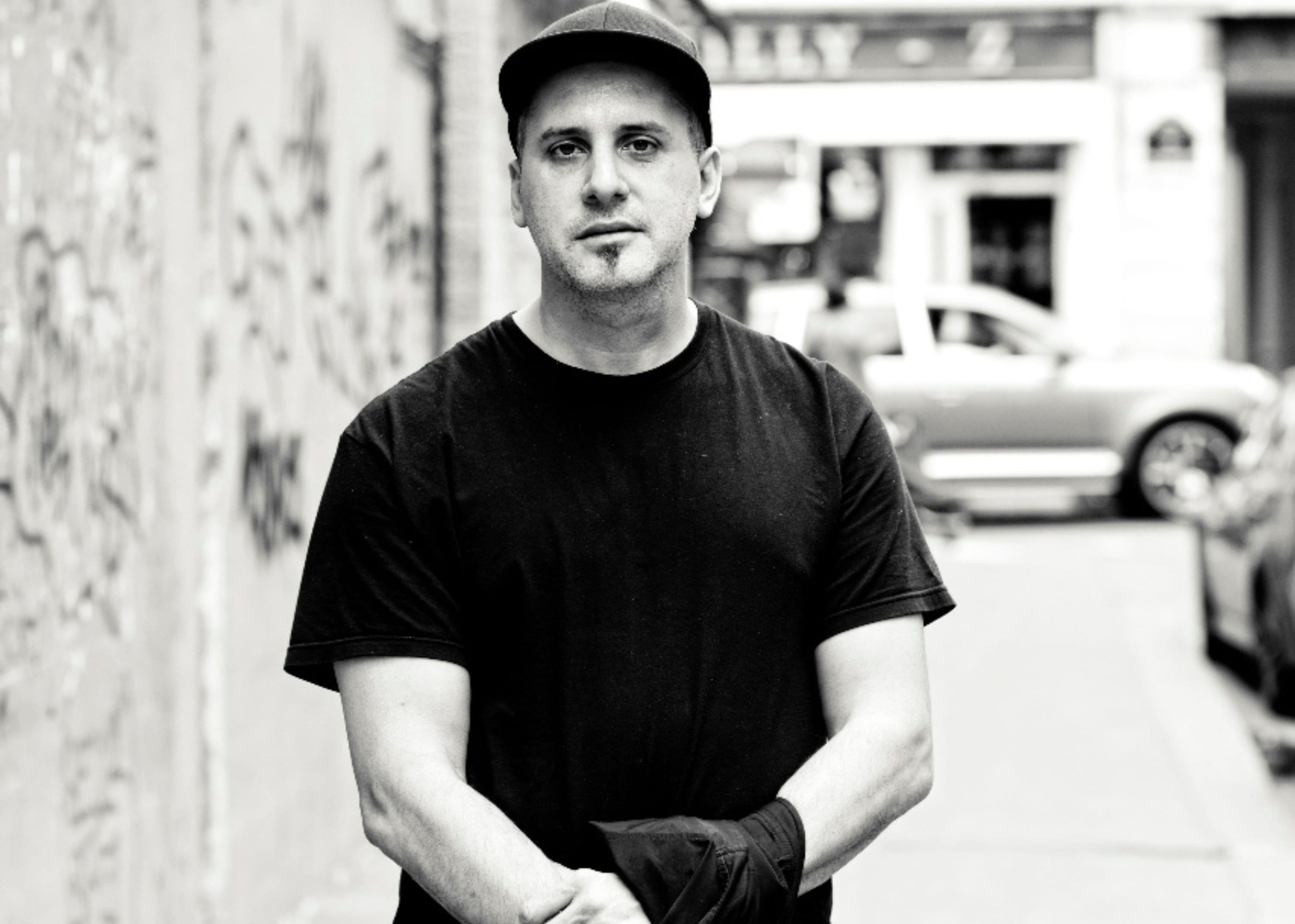 Mark Jenkins was born in 1970 in Fairfax, he lives and works in Washington DC. His artworks have been presented...