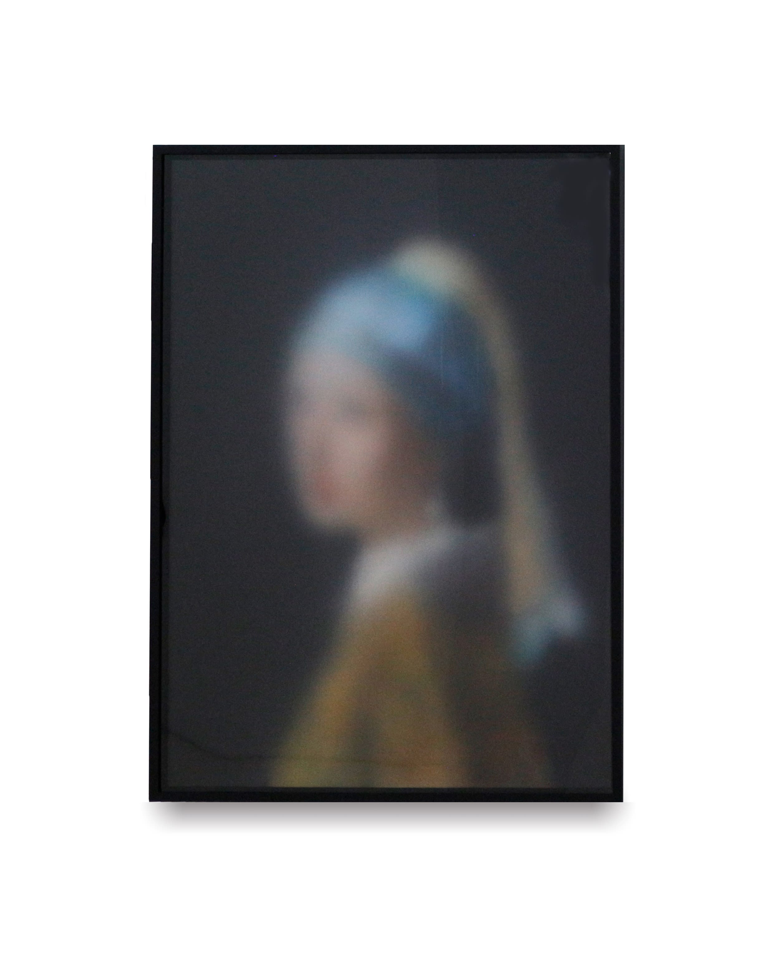 2014年,两兄弟继续从洛杉矶前往迈阿密,2015年还前往哥伦比亚参加展览《Timeless》,这是《反物质》系列的延续。他们肖像画的实践风格鲜明,可以通过他们使用喷漆的技术轻松识别。我们似乎能认出迷雾之下的面孔……但没有人能完全分辨清楚。同年,他们还在土耳其伊斯坦布尔参与了一次群展。 2017年艺术家在意大利米兰举办了《Hazy State of Affairs》展览,2018年在伦敦举办了《匿名》展览,展出了16幅模糊的喷漆肖像作品。这是一个向公众提供记忆和视觉体验的展览,并且“迫使观众认识到并恢复自己感知的局限性。同年,他们在迈阿密又举办了两次个人展览:《现在是时候了》和《无拘无束》,聚焦女性人物。