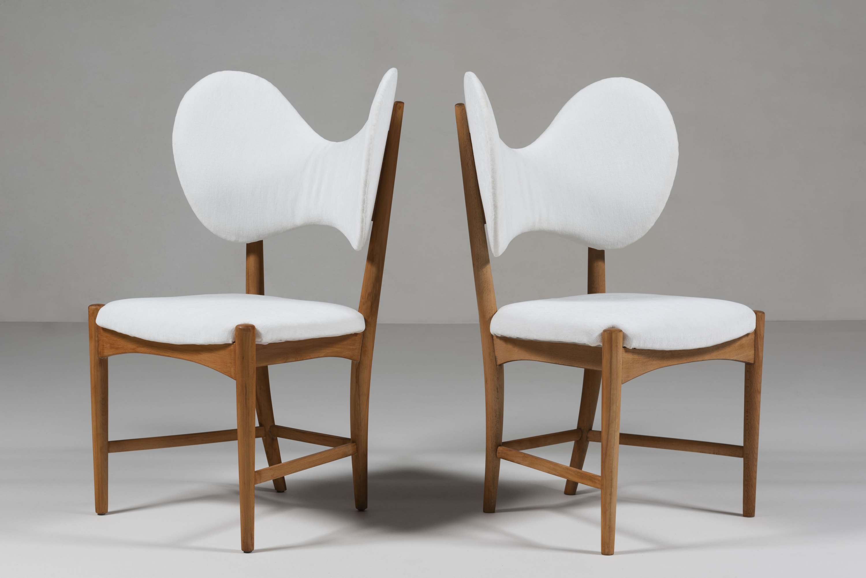 Exceptional set of ten Butterfly chairs, 1950 Beech and white wool fabric 90 x 58 x 53 cm - 35...