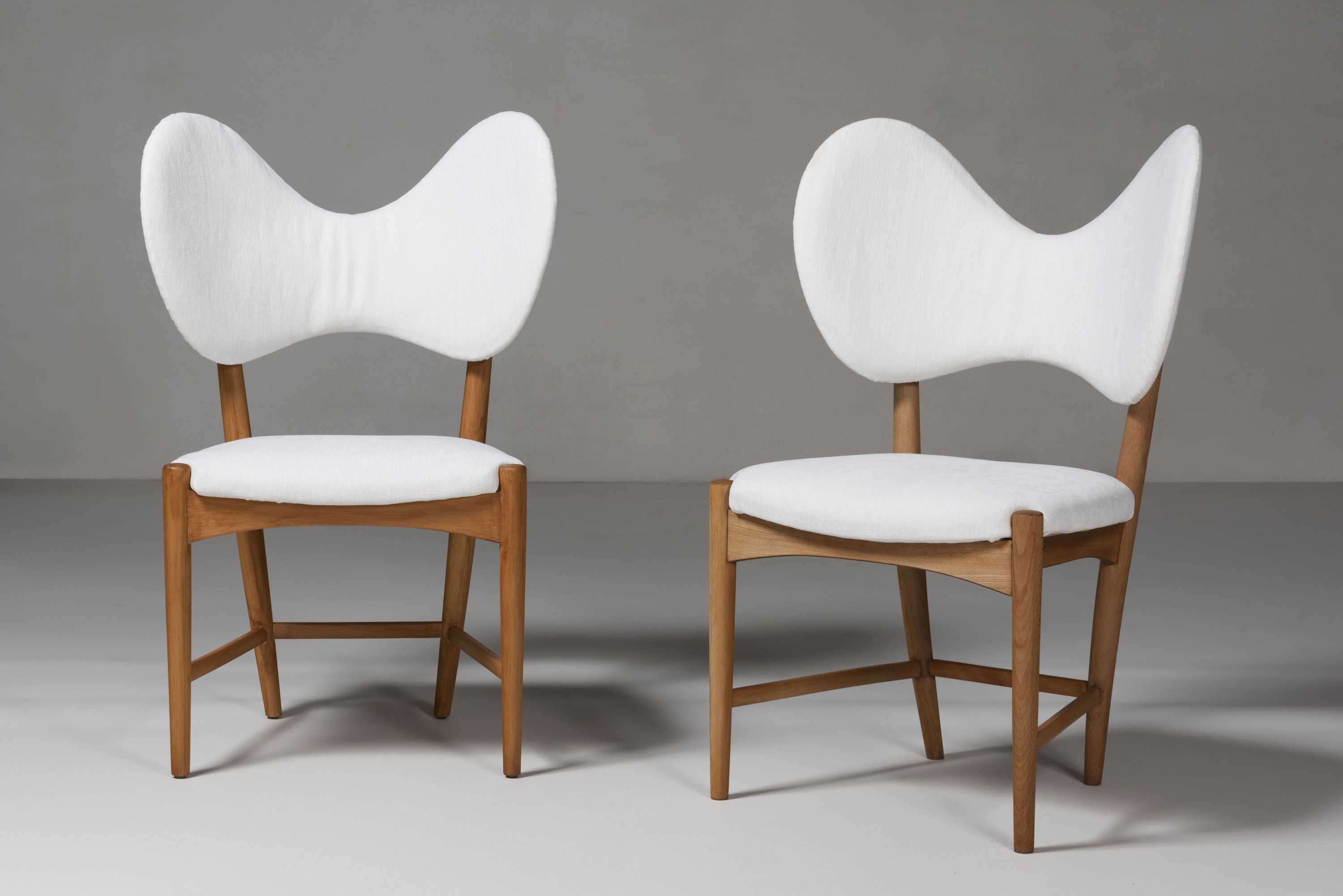 Exceptional set of ten Butterfly chairs, 1950 Beech and white wool fabric 90 x 58 x 53 cm - 35...