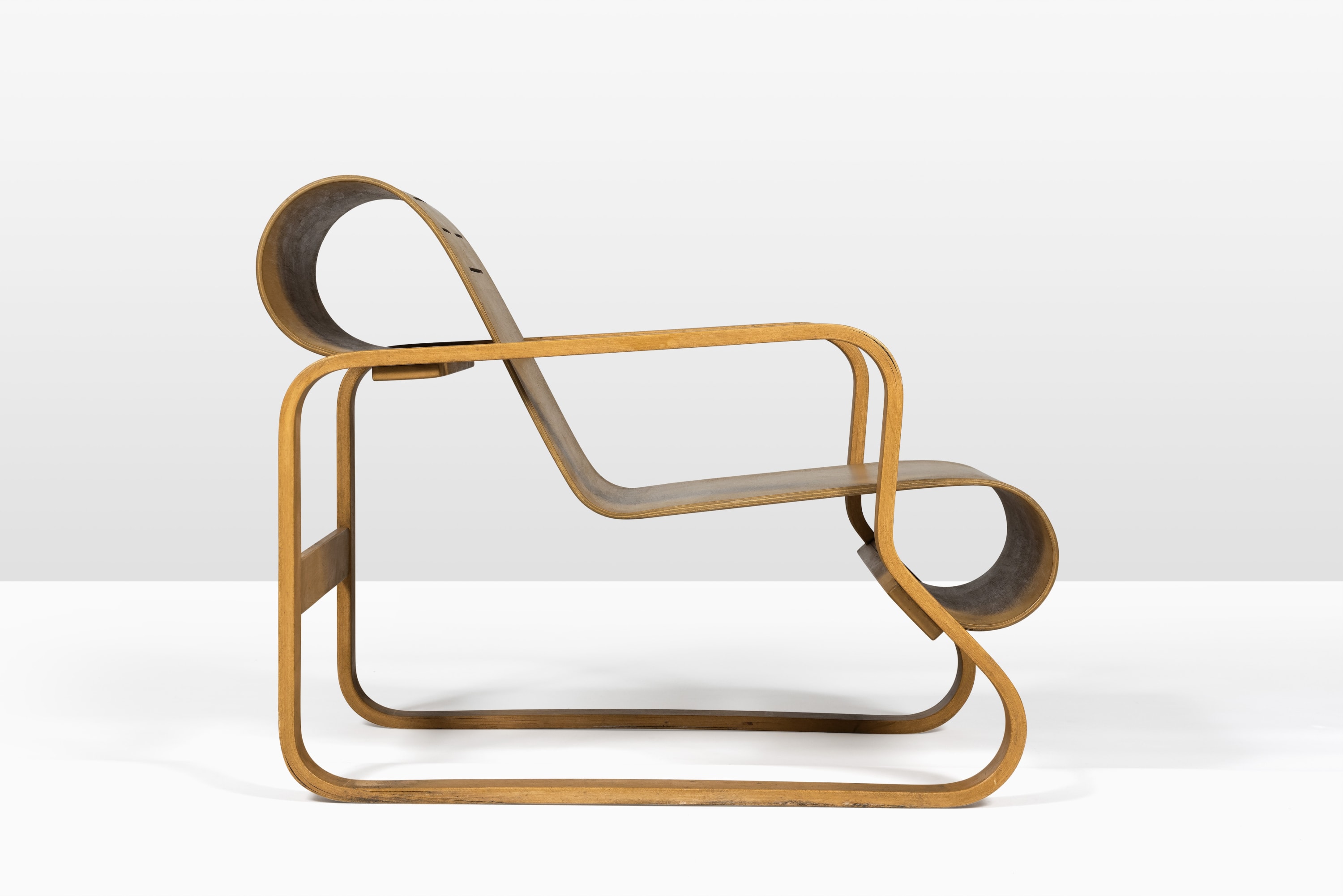 'Paimio' armchair, 1932 Birch 67 x 60 x 80 cm (26 3/8 x 23 5/8 x 31 1/2 in) Manufactured...