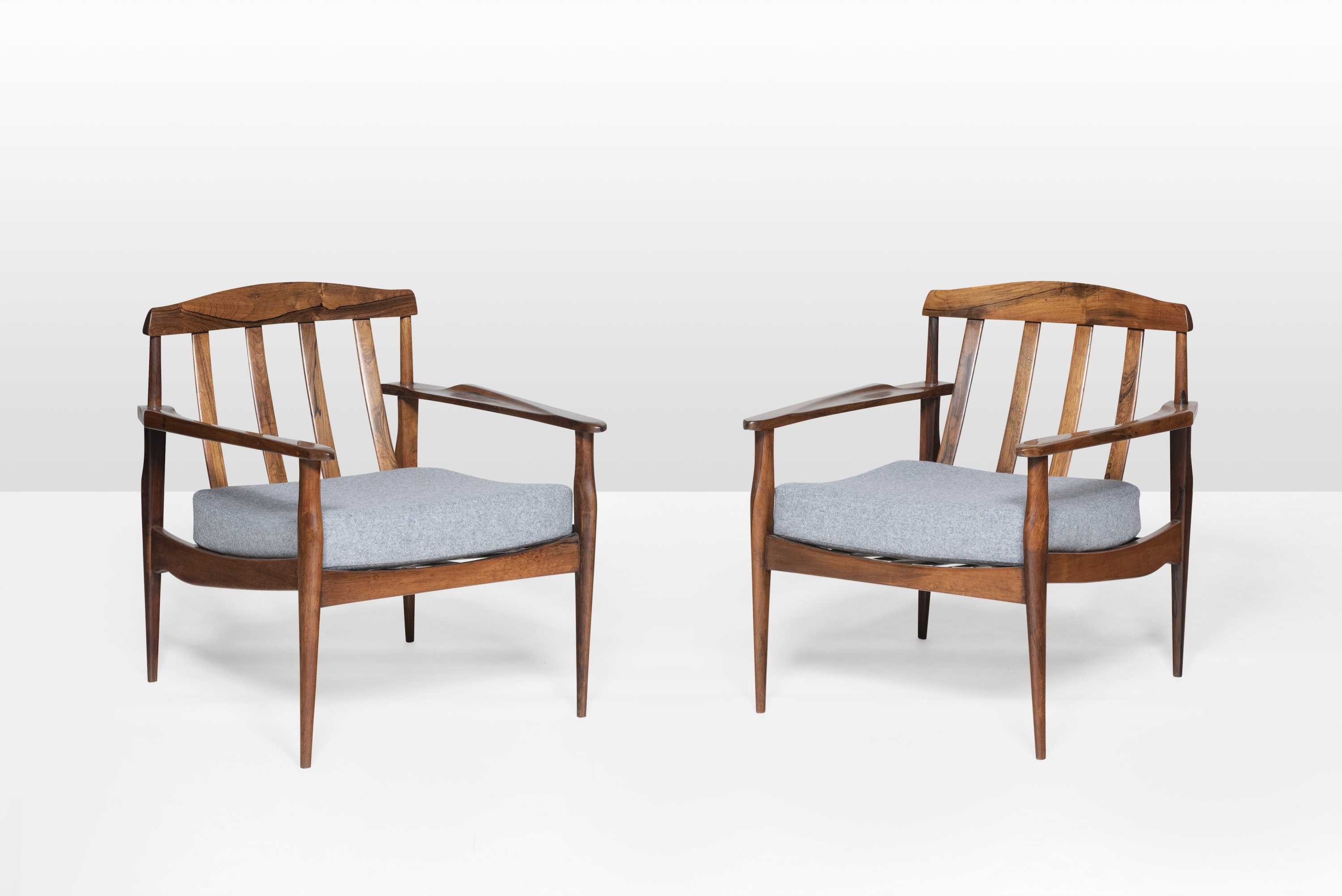 Rare pair of armchairs, c. 1960 Rosewood, gray fabric 75 x 67 x 81 cm - 29 1/2 x 26...