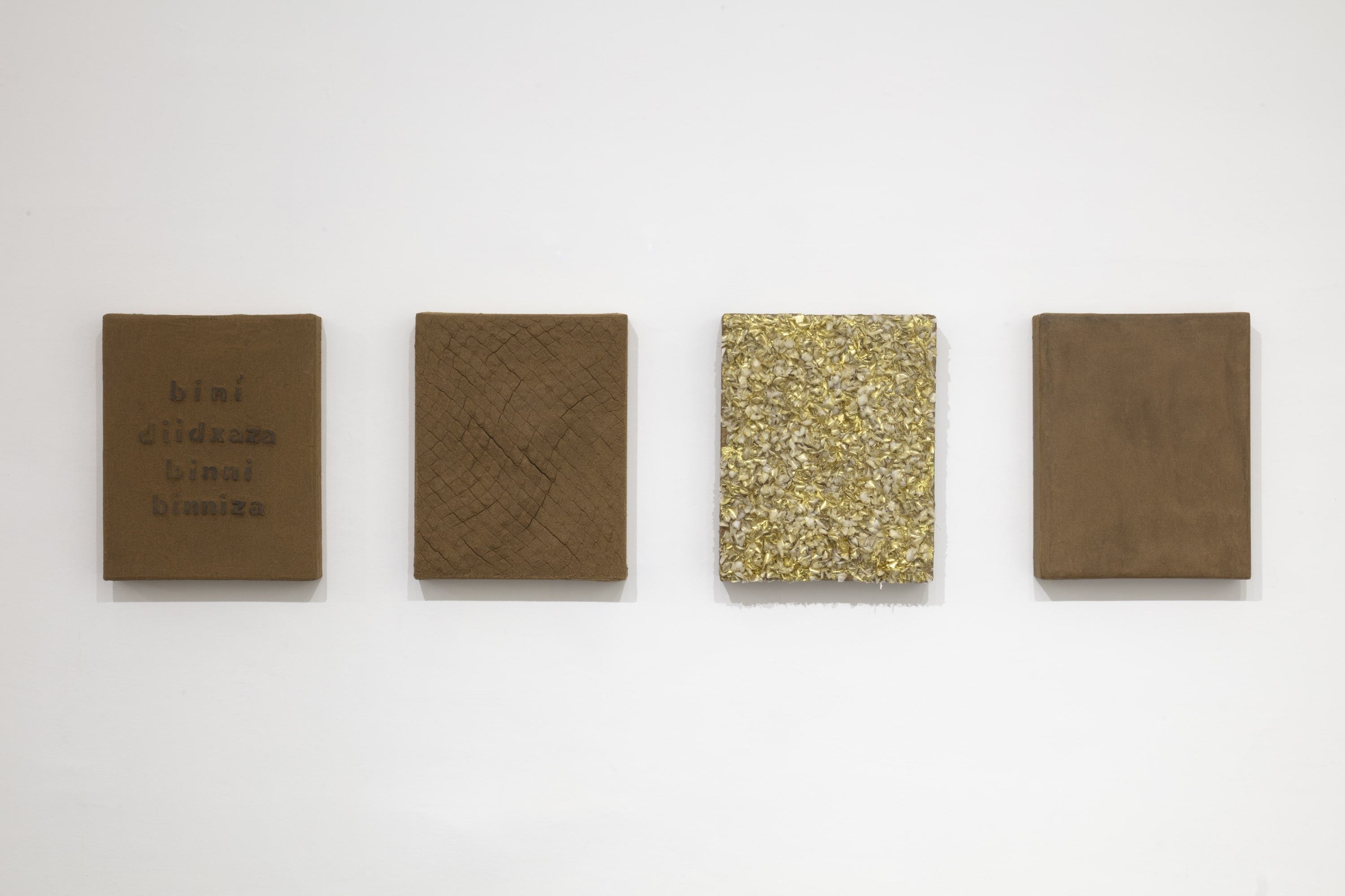 Vista de exposición: Ana Hernández, LADI BEÑE, Campeche, Ciudad de México, 2025 Cortesía de la artista y Campeche, Ciudad de...