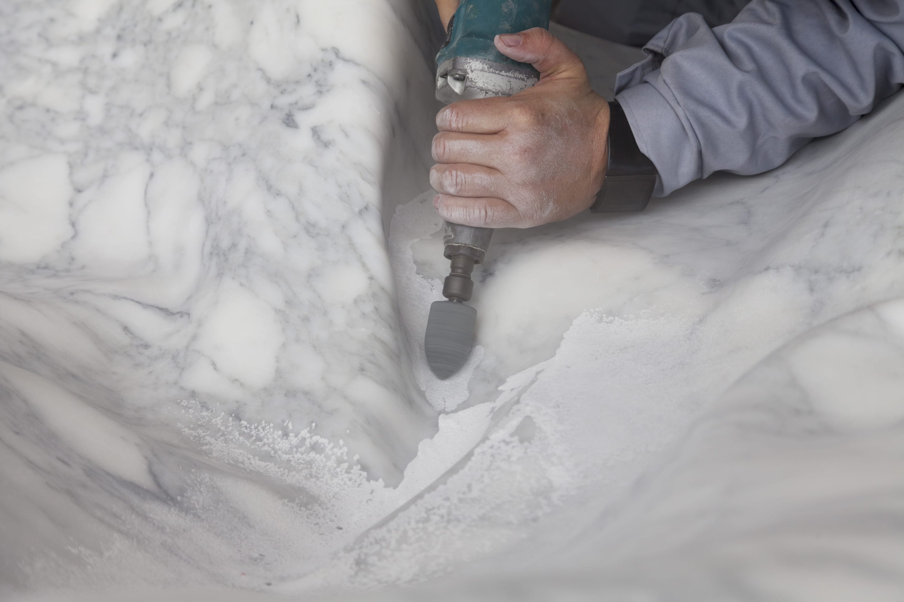 O B L O N G И П Ь Е Т Р А C А Н Т А Средневековый город...