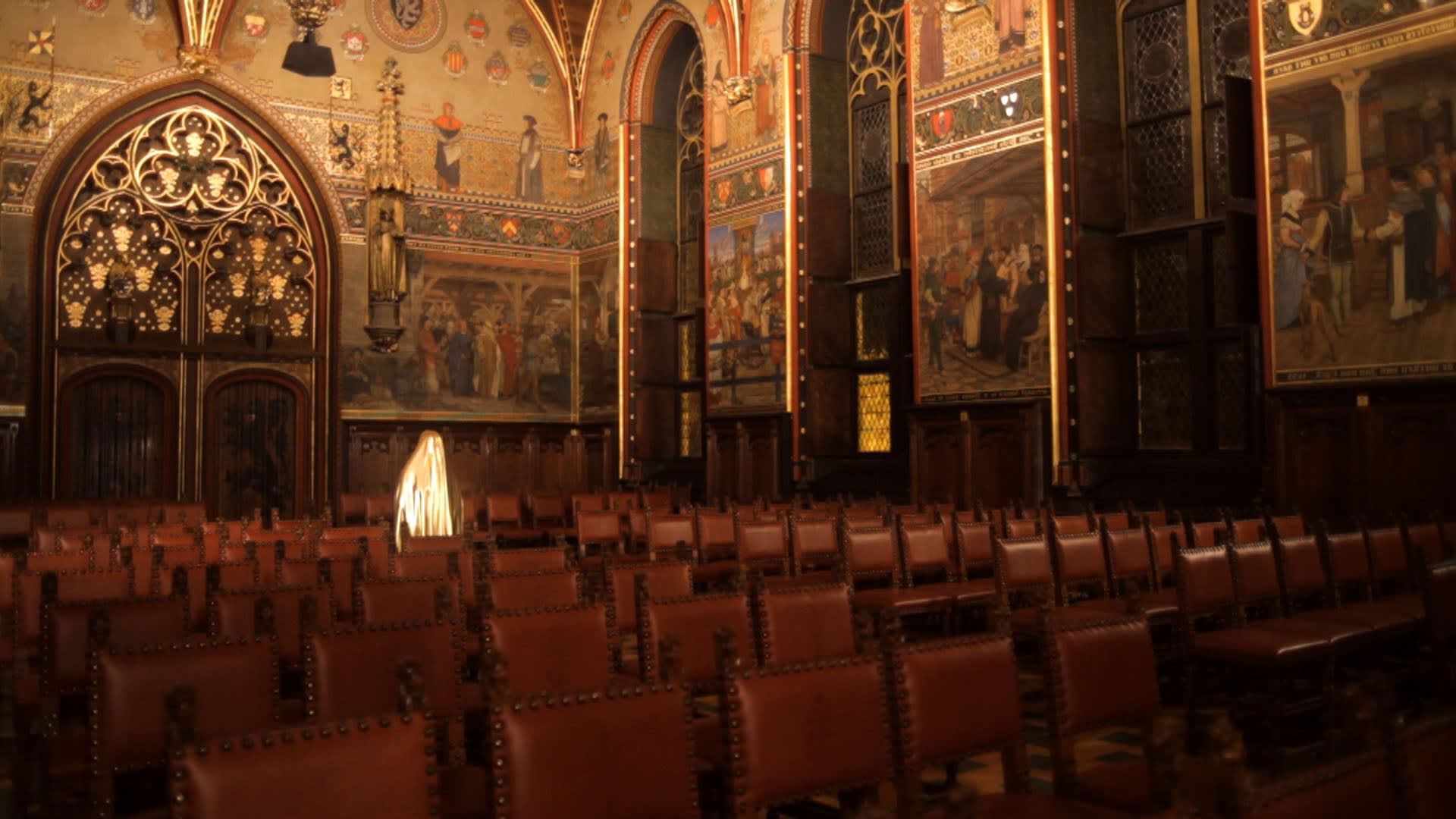 Berni SEARLE Interlaced, 2011 Three-channel video projection HD video, sound, colour, synchronised 8 minutes 30 secs Edition of 5 +...