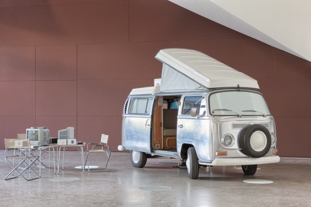 Zehn Räume, drei Loggien und ein Saal with Christoph Keller