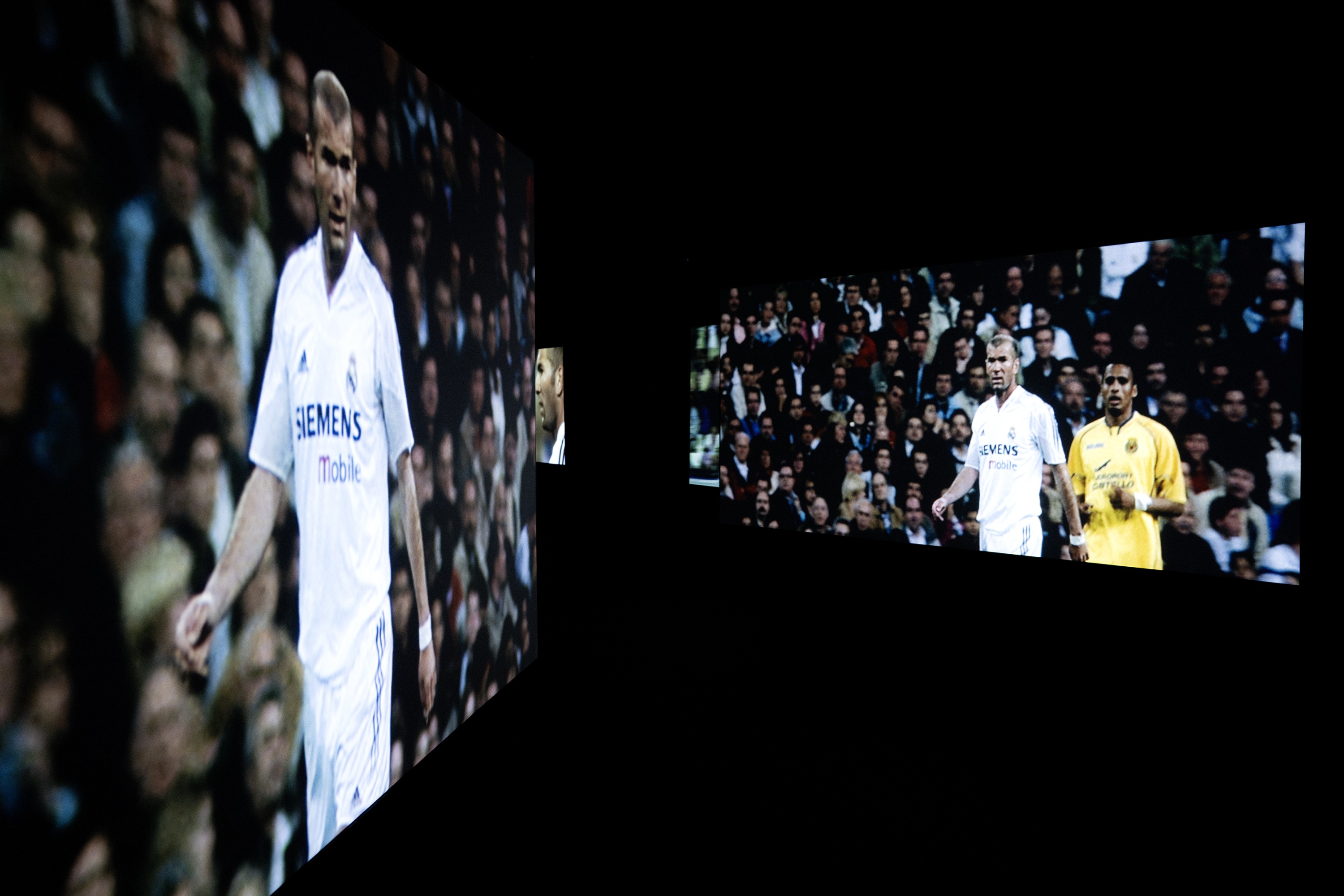 Zidane: A 21st Century Portrait Douglas Gordon & Philippe Parreno