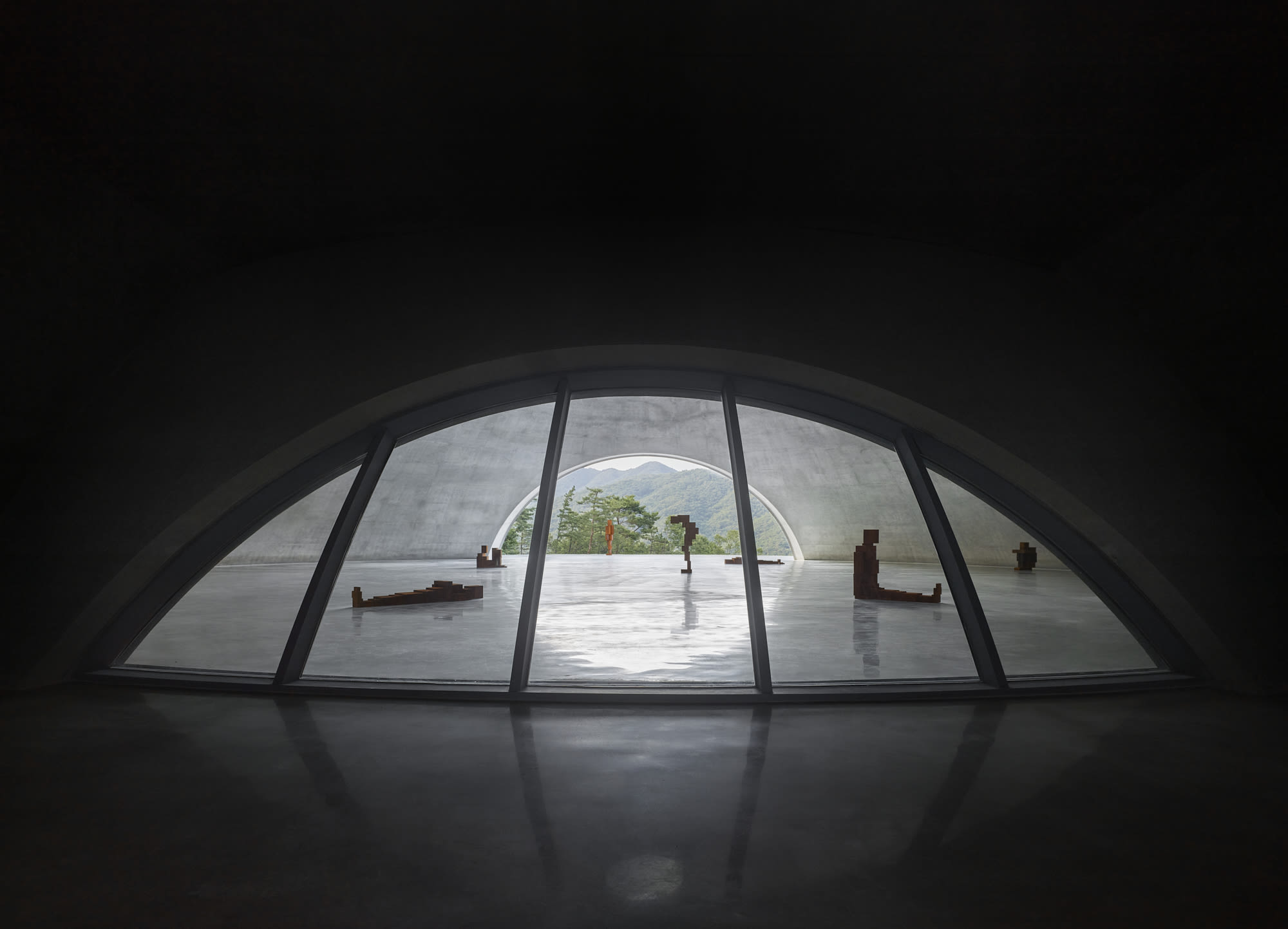 Antony Gormley: Ground On the artist's installation at Museum San, Wonju