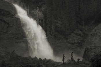Im Wald, Am Wasserfall, 2020
