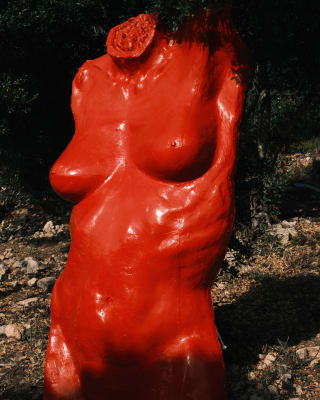 Gigi Rigamonti's sculpture "The RED BIG TOSCA" 1985, private collection in Cernobbio, Italy