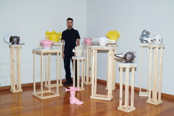 The artist Vicente Prieto Gaggero in his exhibition Underground Future at Isabel Croxatto Galería.