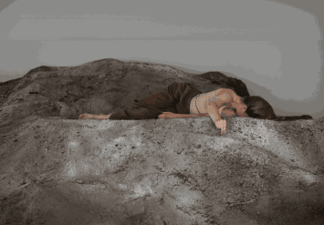 Fatma Bucak, Book Launch I While The Dust Quickly Falls