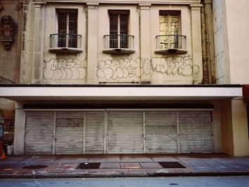 Iván Sikic. Topple, 2020. C-Print (Chromogenic Print). 30 x 40 cm. Ed. 3