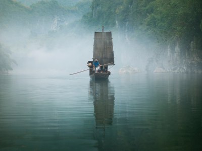 isaac julien, yishan island, mist (ten thousand waves), 2010