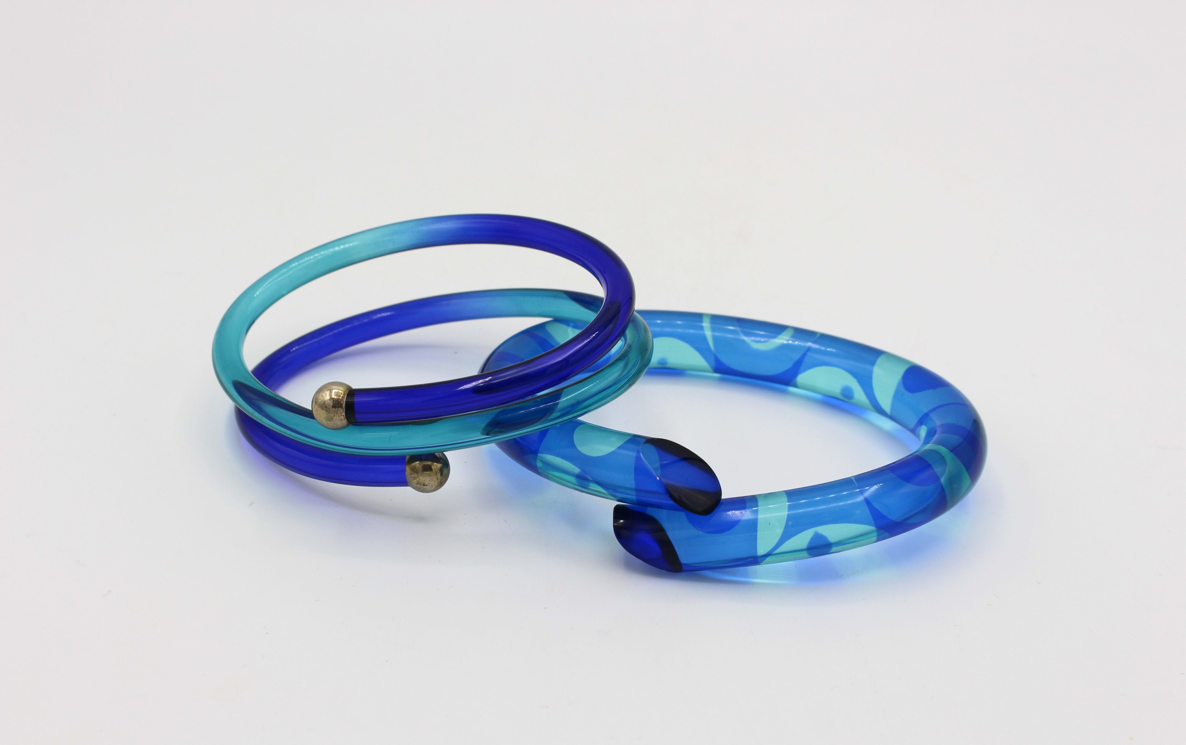 Marlene McKibbin, Acrylic Bangle with Silver Beads - Ocean Blues, 2025