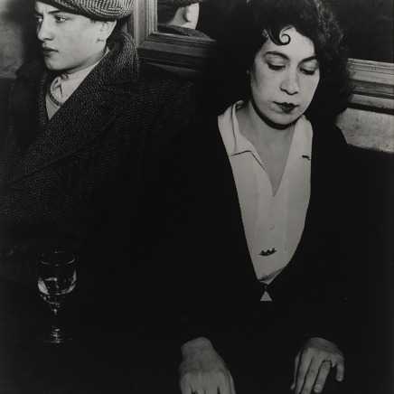 Brassaï - Couple fâché au bal des Quatre-Saisons, rue de Lappe, Paris, 1932, 1932-3